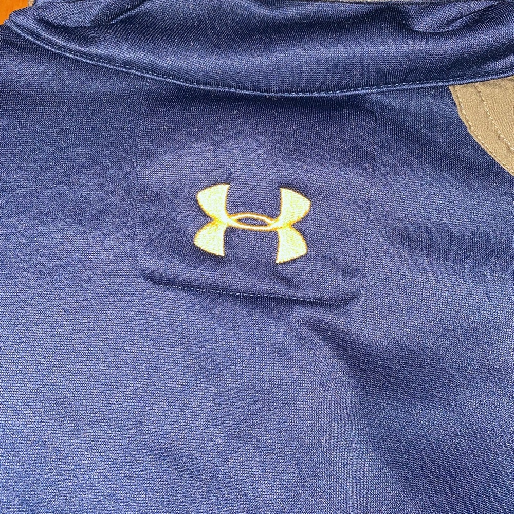 Under Armour Pull Over - image 6